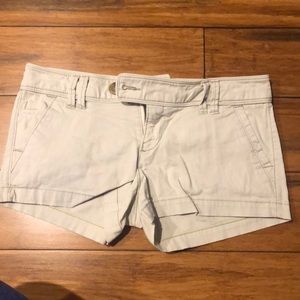 American Eagle Short